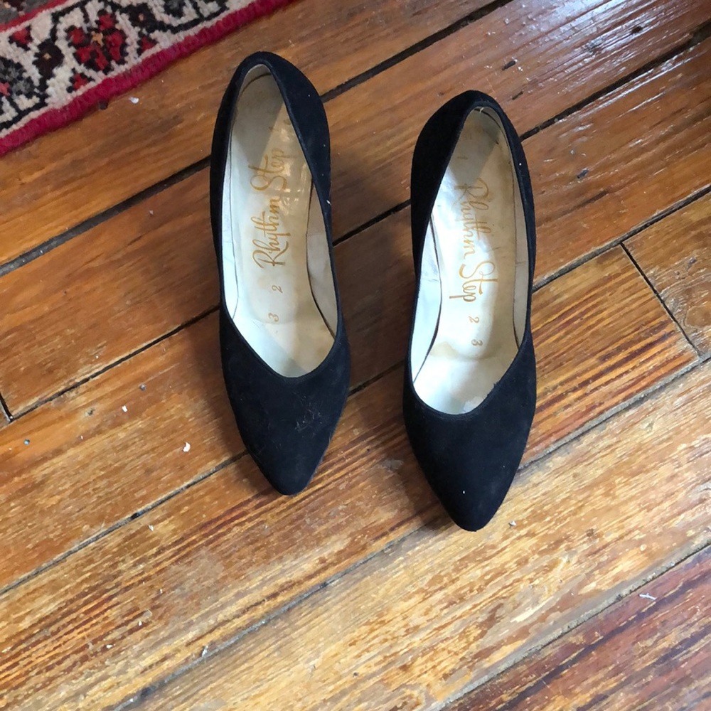 Vintage black rhythm step suede heels